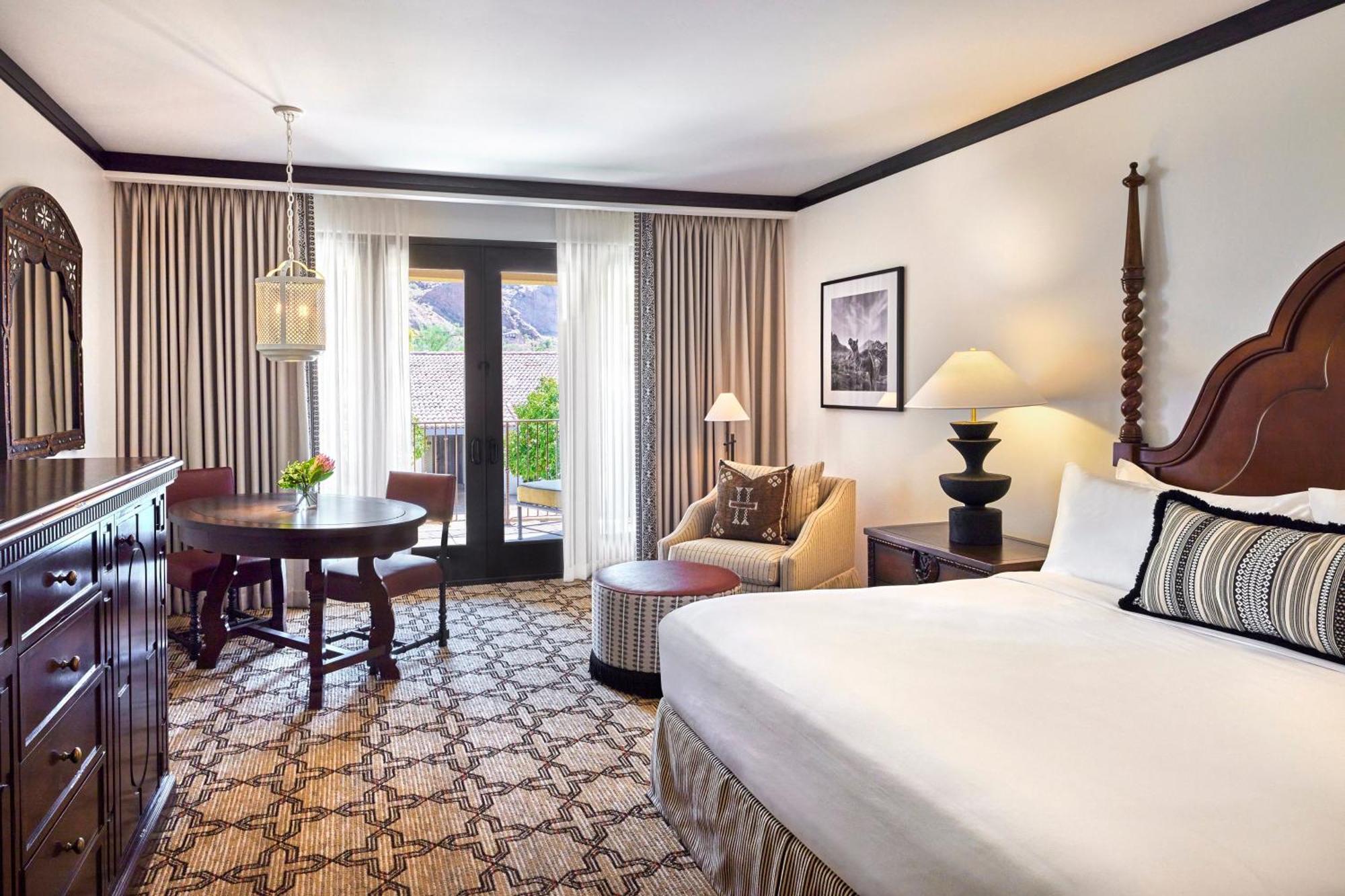 Camelback View Room - 1 King Bed